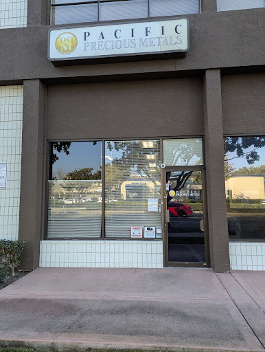 An image of the storefront of Pacific Precious Metals in Fremont, California. 